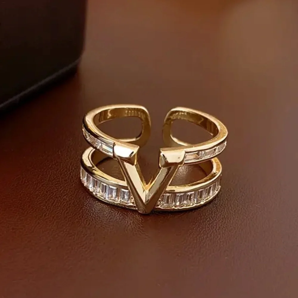 High Luxurious Adjustable Ring with V Design